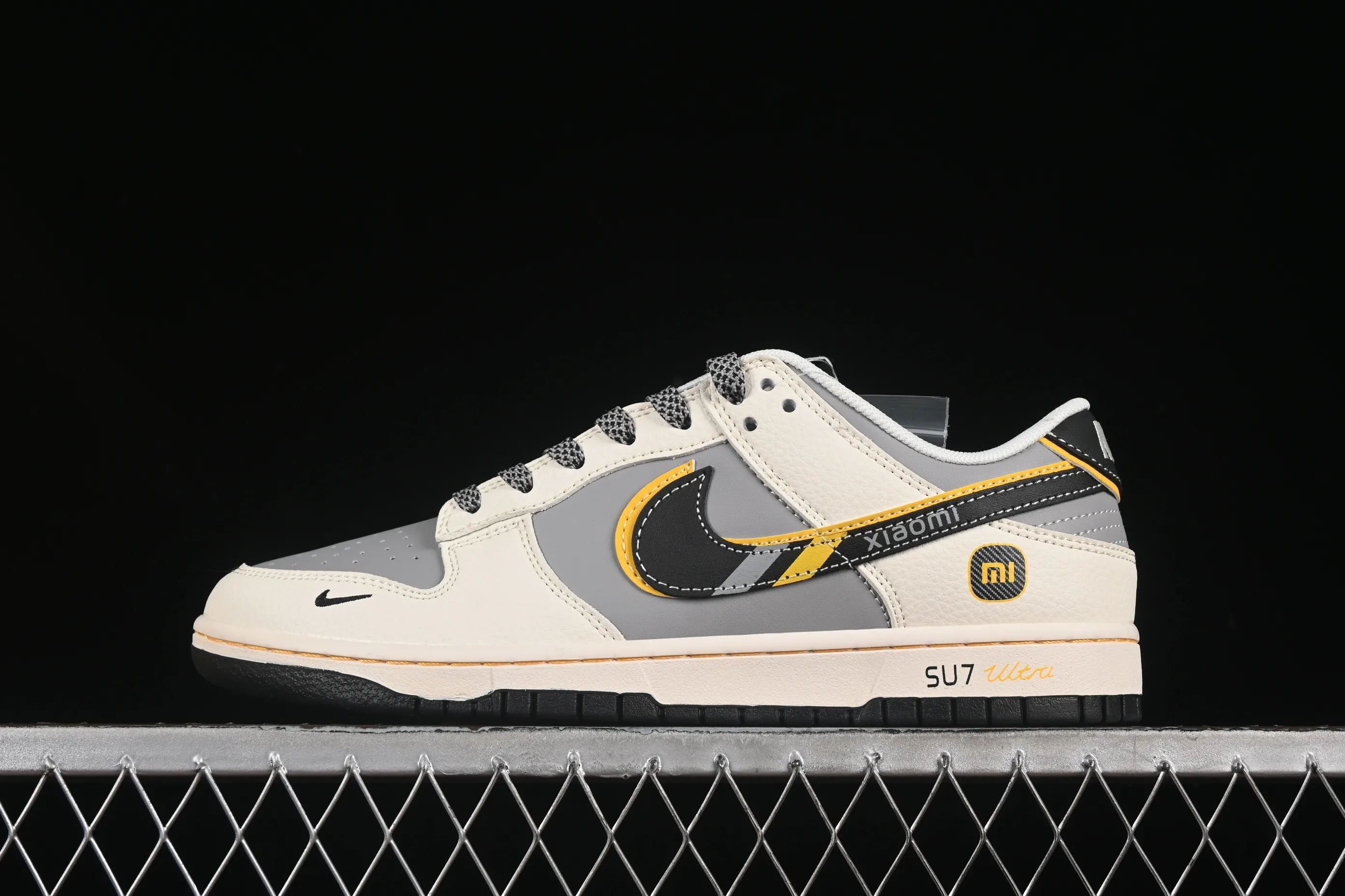 All categories Nk SB Dunk Series Nk SB Dunk Low High-end customized low-top sneakers Nike SB Dunk Low Xiaomi co-branded Su7 Ultru Anniversary high-end customized low-top casual sneakers XX3168-166